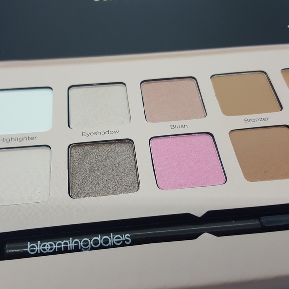 eyeshadows+highlighters 2 palettes Bloomingdales - Picture 4 of 8